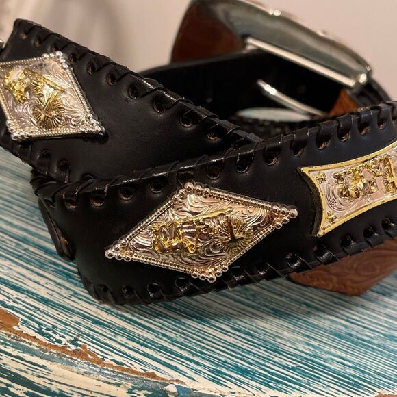 Praying Cowboy Vintage 2-Toned Hand-tooled Large Buckle Men’s Western/Cowboy Bel - Picture 5 of 16